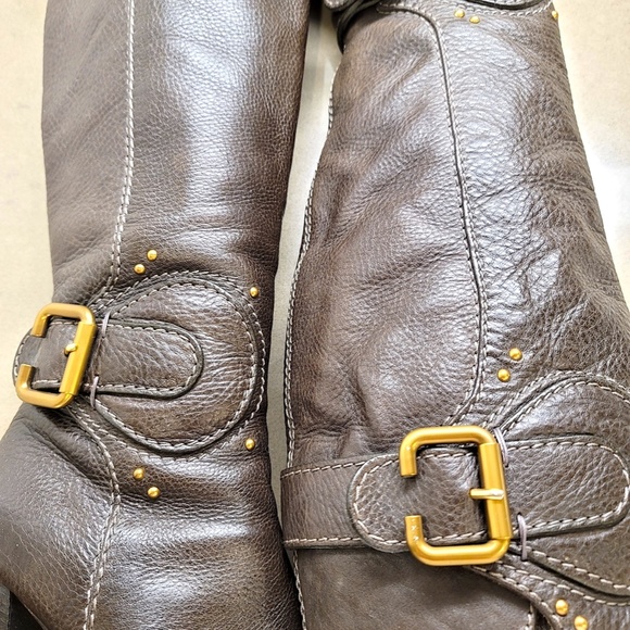 Unbelievable Price Reduction Chloe Gold Buckles Knee High Chucky Heal Chocolate - Picture 9 of 12